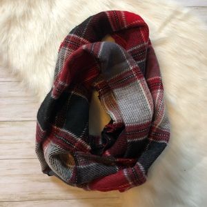 Chunky Bass Plaid Infinity Scarf